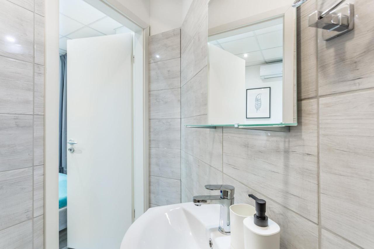 Super Central Super Small Budapest Bagian luar foto